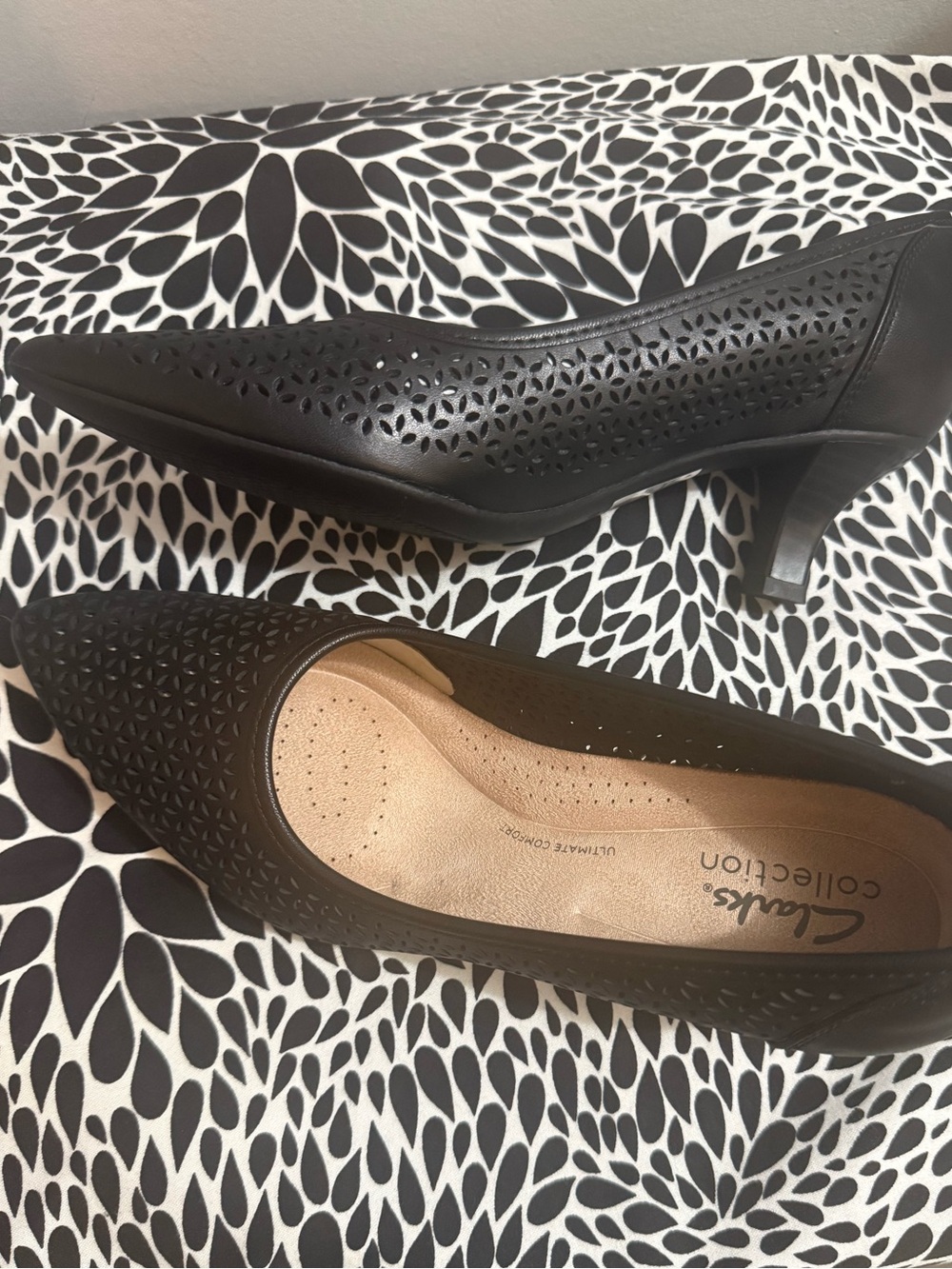 Clarks Collection Leather Perforated Heel-Kepley Sky Pump.